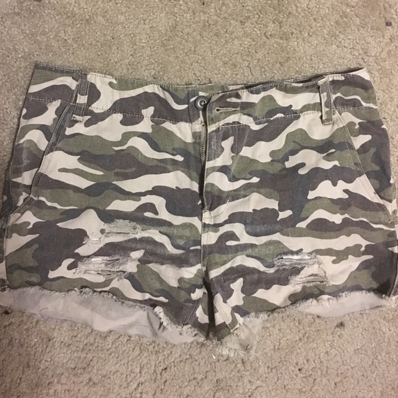 Camo BDG shorts