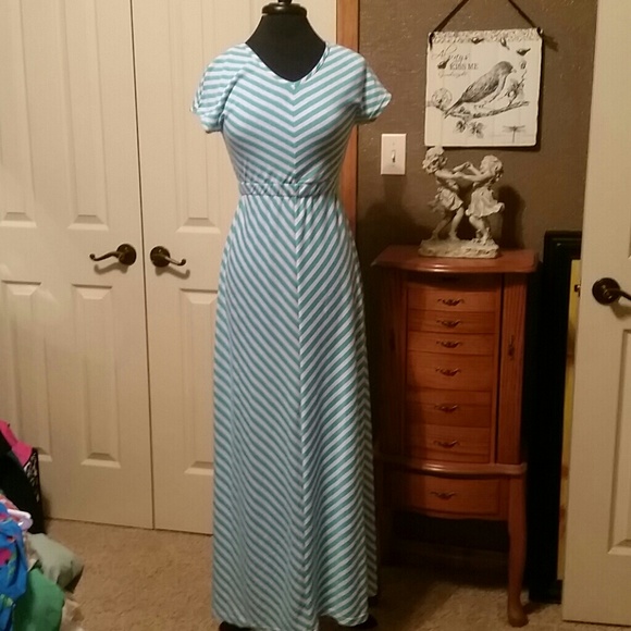 Super cute maxi chevron dress