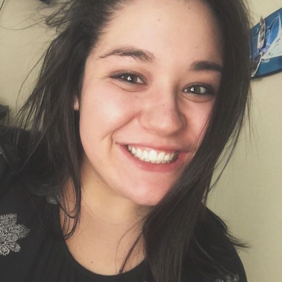 Meet your Posher, Stephanie - Picture 1 of 1