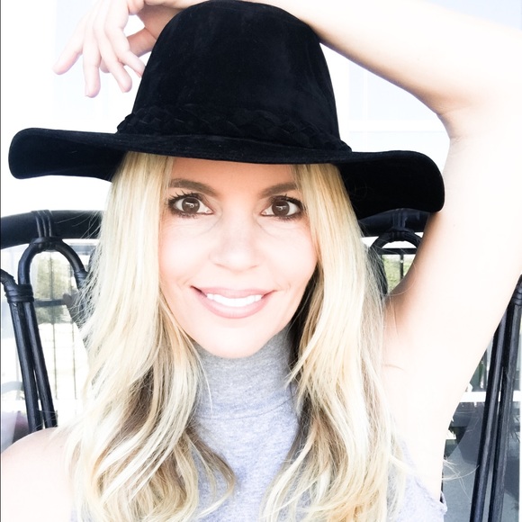 Vintage Black Hat With Braided Detail OS