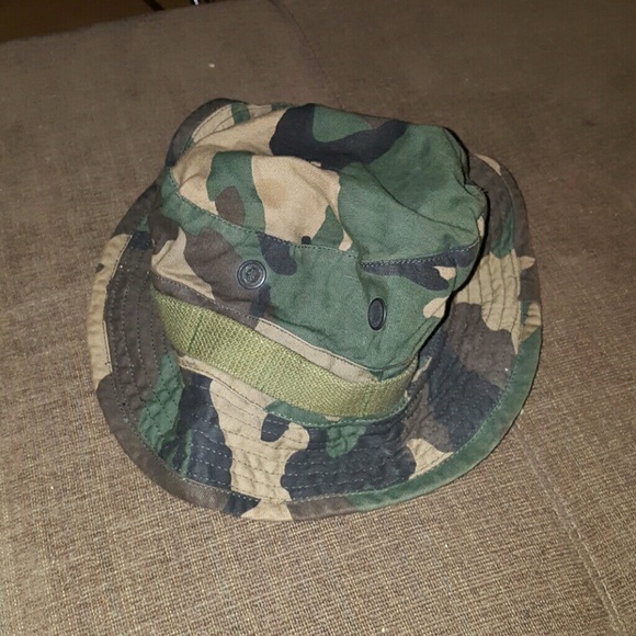 Camo bucket hat