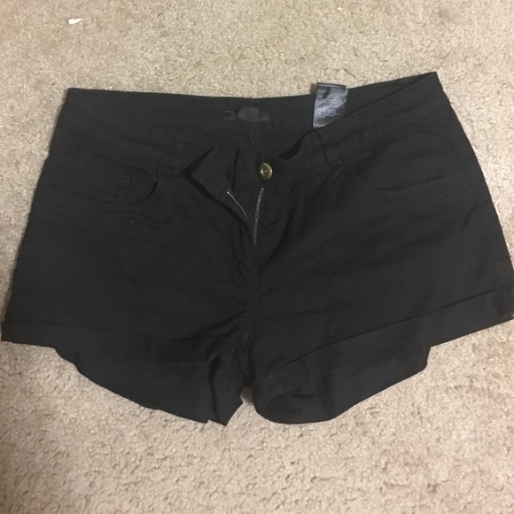 H&M black short shorts.