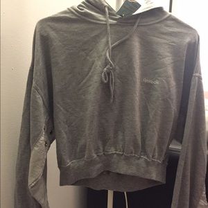 💷SOLD ✨Reebok Sport cropped hoodie