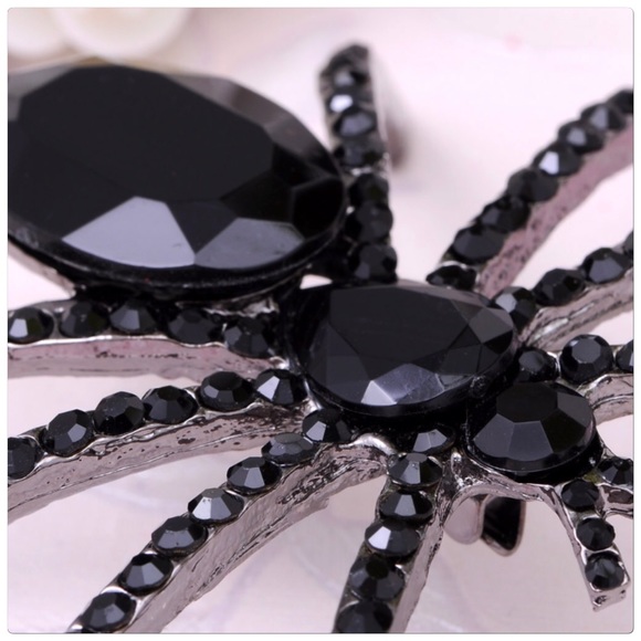 NWT Black Widow Rhinestone Brooch - Picture 2 of 4