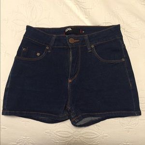 BDG Jean Shorts (6) fit snug