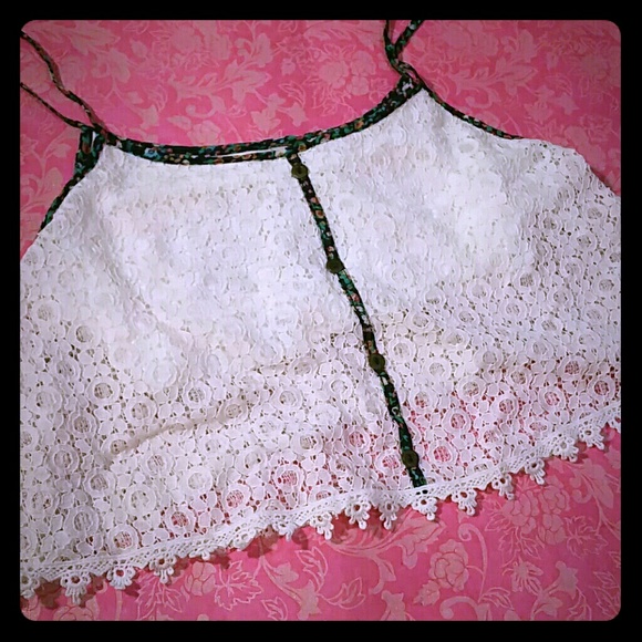 Paper Crane white lacy boho crop top - Picture 1 of 4