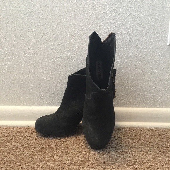 Steve Madden Booties - Picture 2 of 4
