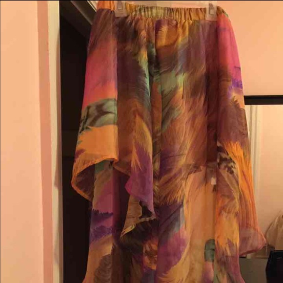 Flowy beach cover up skirt - Picture 3 of 3