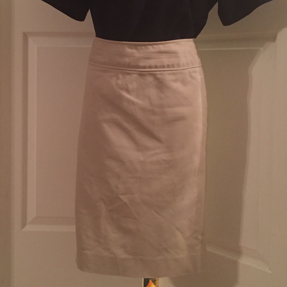 Gap pencil skirt
