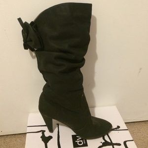 Cute black boots with a Bow