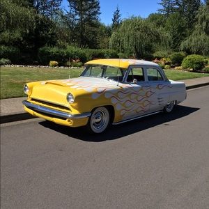 Meet your Posher, Pamela