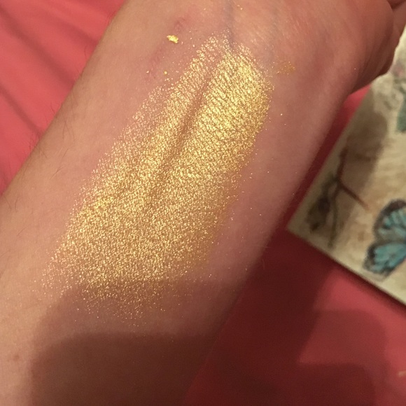 Sold!!Mac Pigment 💛Gold💛 - Picture 4 of 4
