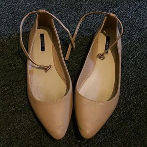 Nude ankle strap pointed flats