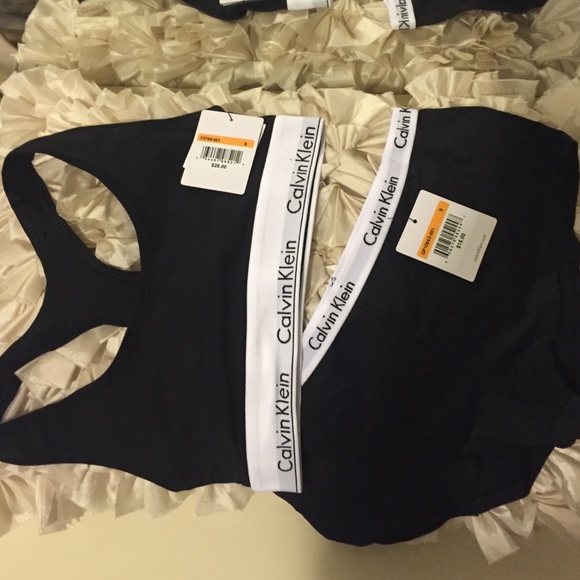 NWT Calvin Klein set. Bralette & shorts size Small