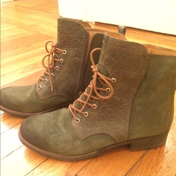 Naturalizer Naya Green boots