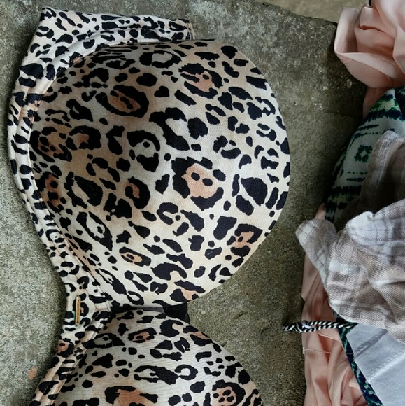 VS strapless bra