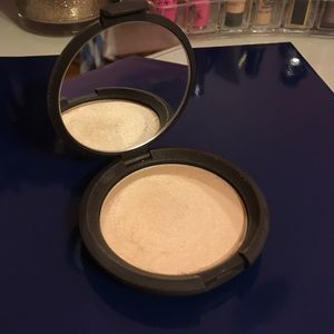 Becca Shimmering Skin Perfecter Moonstone