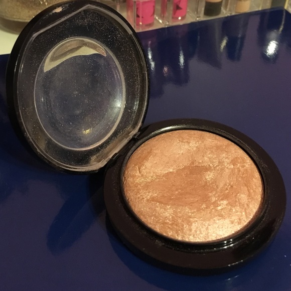 MAC Soft & Gentle
