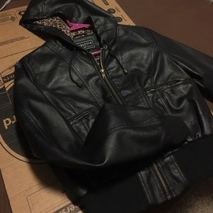 Cheetah print leather jacket !