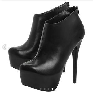 STEVE MADDEN DAFNI booties