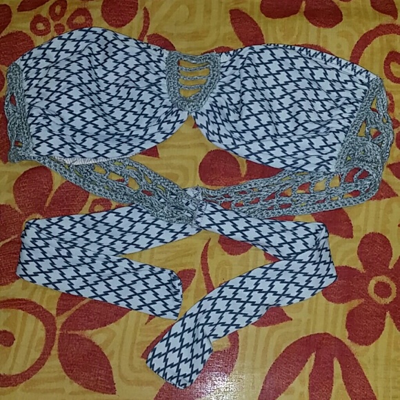 Acacia diamond crochet buenos aires bikini top S - Picture 2 of 4