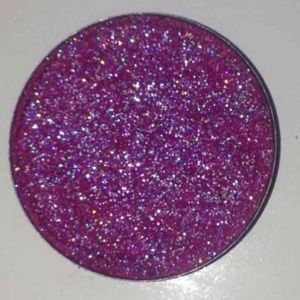 Limited edition glitter pressed eyeshadow