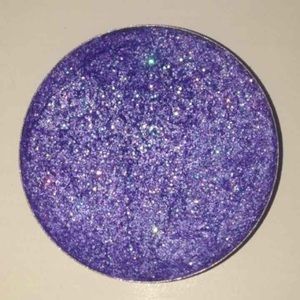 Limited Edition pressed glitter eyeshadow
