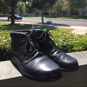 Women's Clark shoes w/ leather uppers!