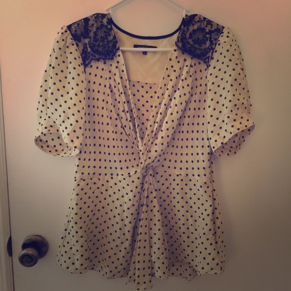 Amazing Nanette Lapore top