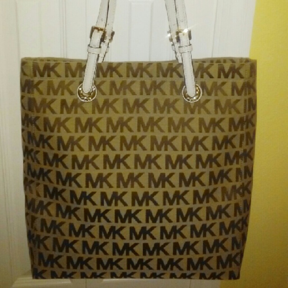 Michael Kors Handbags - New Michael Kors Tote