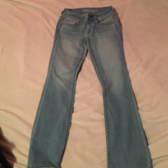 American Eagle size 6 regular boot cut jeans!