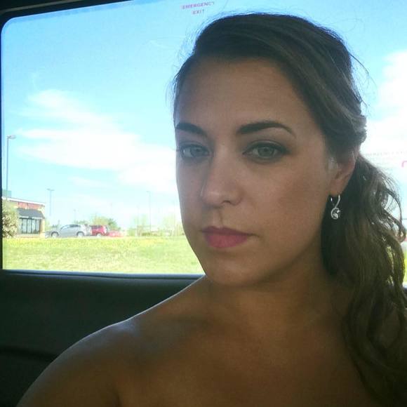 Meet your Posher, Alyssa