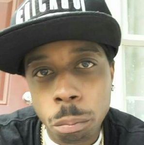 Meet your Posher, Derrell