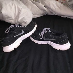 black & grey Nike size 8 women's