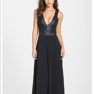 Dress the Population 'Delani' sequin crepe gown