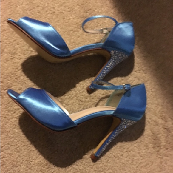 blue wedding shoes!!!!! - Picture 2 of 2