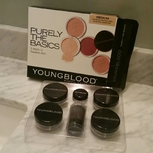 Youngblood Mineral Cosmetics Medium Kit