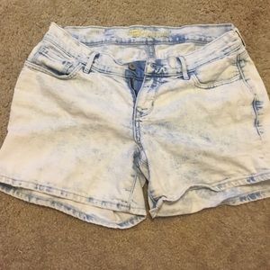 Washed out shorts