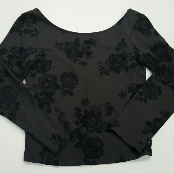 NWT American Eagle floral crop top