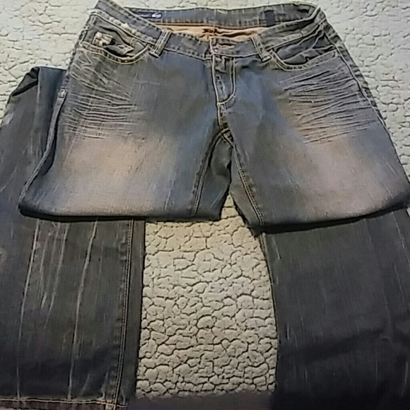 Jeans size 28