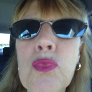 Meet your Posher, Joanne