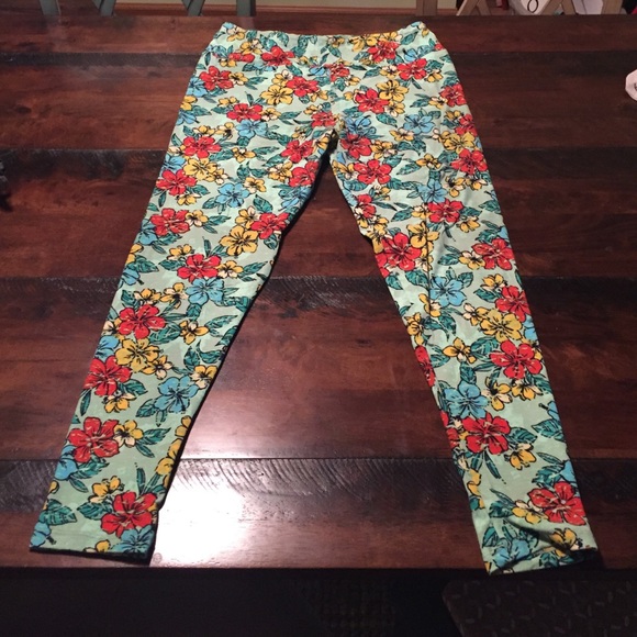 NWOT Lularoe Leggings
