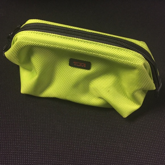 Tumi cosmetic or electronic cable bag, NWOT