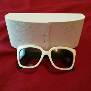 AUTHENTIC PRADA Sunglasses w/Case
