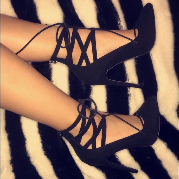 SOLD ❤️ - Picture 2 of 2