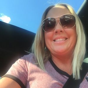 Meet your Posher, Keri