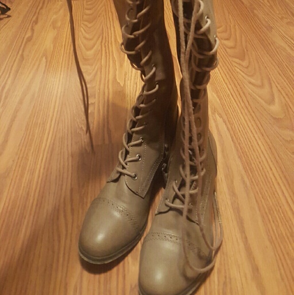 Over the knee boot - Picture 1 of 2