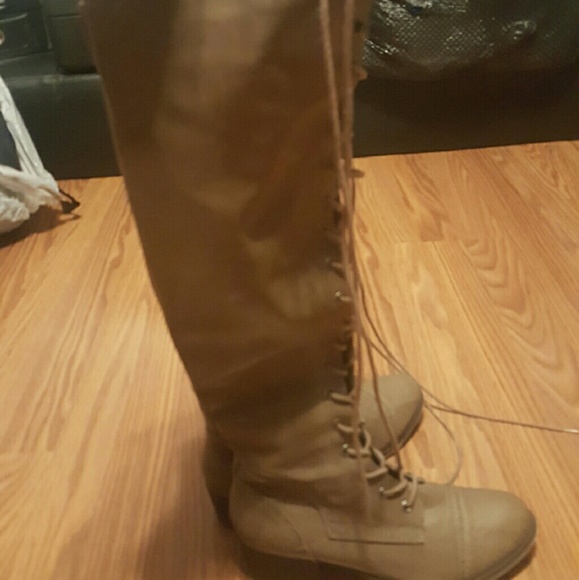 Over the knee boot - Picture 2 of 2