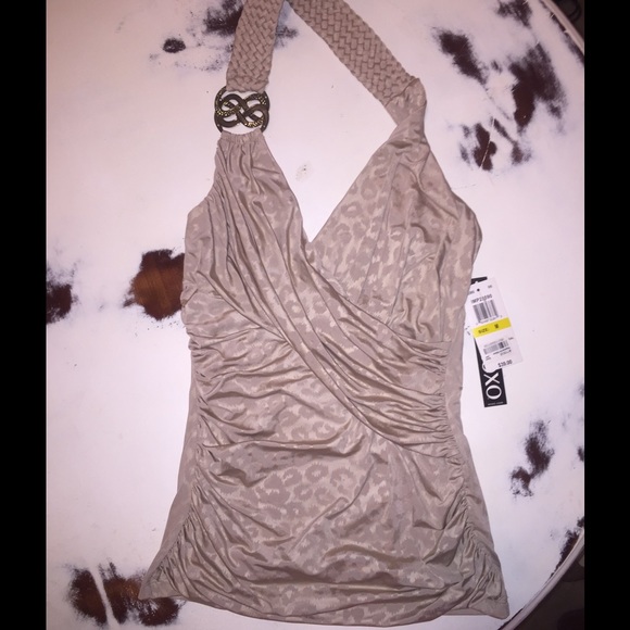 NWT sz. M. XOXO Brand Cheetah Halter Top