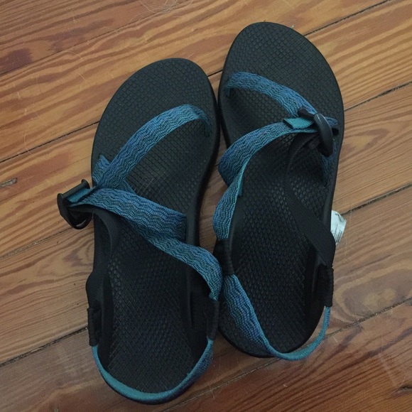 Women's chacos size 10